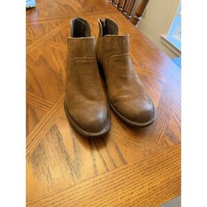 Women's Born Ankle Boots size 6